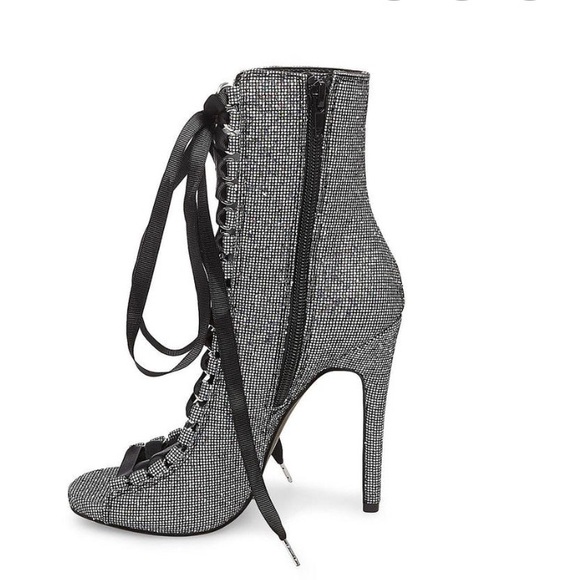 steve madden fuego lace up booties